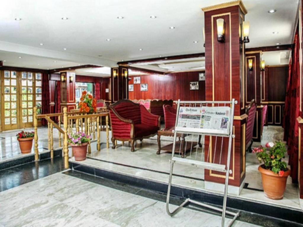 Srīnagar Holiday Plaza酒店 外观 照片