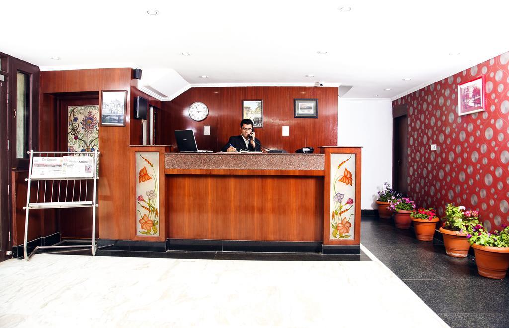 Srīnagar Holiday Plaza酒店 外观 照片